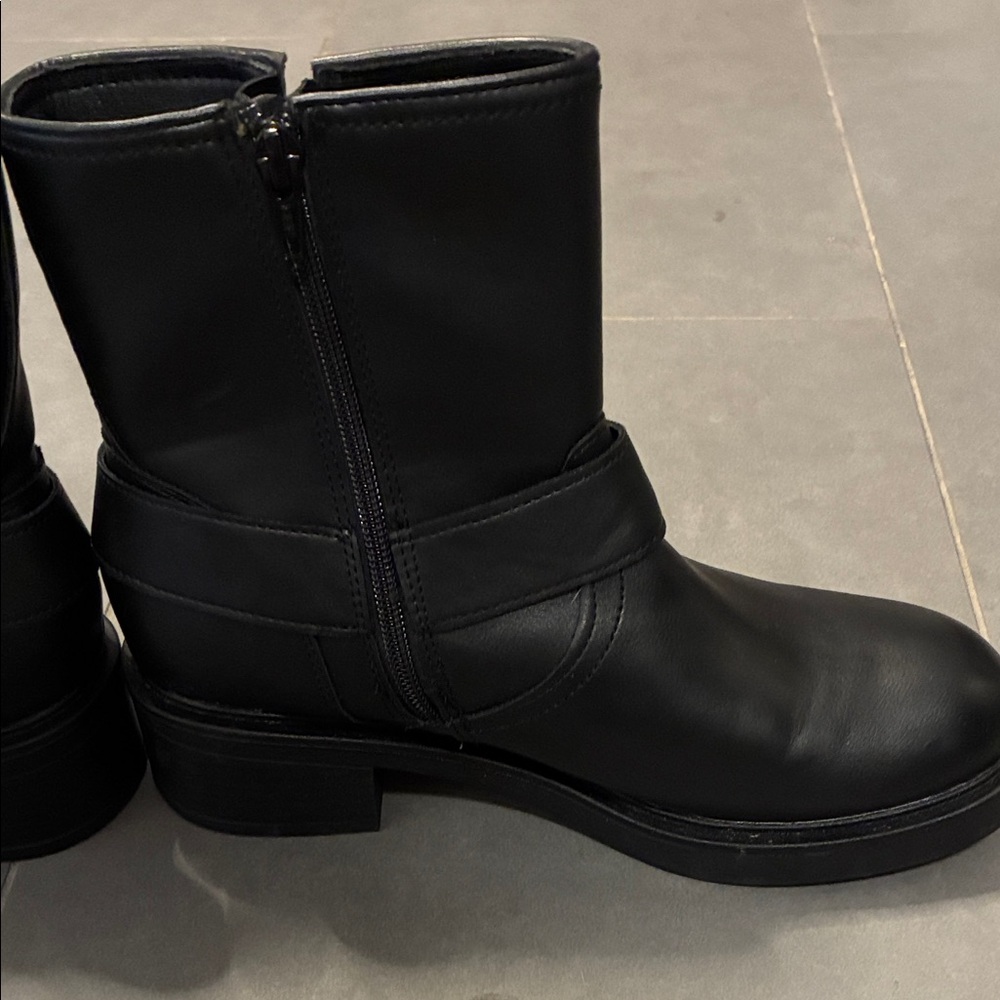 Universal Thread Connor Harness Buckle Ankle Boots - Picture 5 of 7